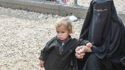 Syrische Kurden: Fünf Waisenkinder von IS-Anhängern an Norwegen übergeben