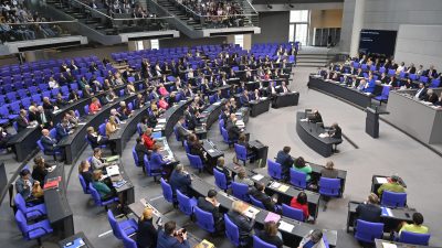 Implantate, Psychotherapeuten und Hebammen im Visier des Bundestags