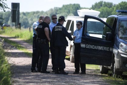 Leiche von vermisster Vierjähriger nach Schlauchboot-Unglück auf dem Rhein entdeckt