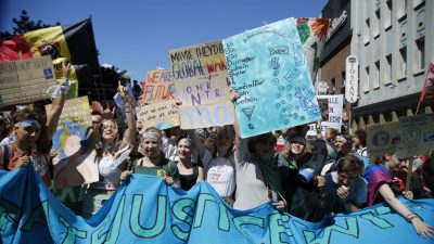 Aus 17 Ländern: Tausende Anhänger von Fridays for Future demonstrieren in Aachen