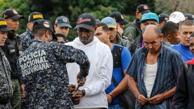 Venezuela weist dutzende Kolumbianer nach angeblichem Umsturzversuch aus