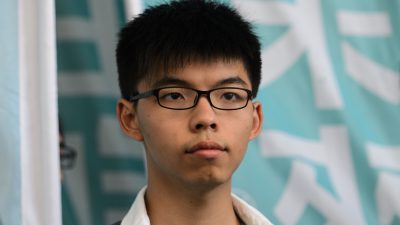 Festgenommener Hongkonger Aktivist Joshua Wong wollte am Montag nach Berlin kommen