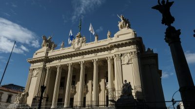 Brasilien: Oberstes Gericht hebelt Parlament aus und erklärt Homophobie zum Verbrechen – nun gibt es Protest