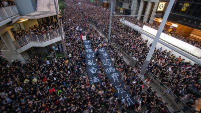 Hongkong: Zwei Millionen Menschen fordern Verzicht auf Auslieferungsgesetz gegen China und Rücktritt der Regierungschefin