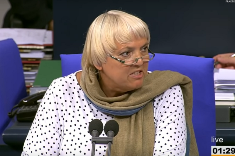 Bundestagsvizepräsidentin: 100 ist mehr als die Hälfte von 709. Ruhe da!