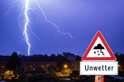 Hagel, Überflutungen und Blitzschäden: Schwere Unwetterwarnung für Nordwesten Deutschlands