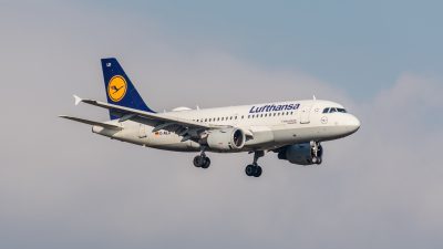 Lufthansa streicht 1300 Flüge wegen Flugbegleiter-Streiks