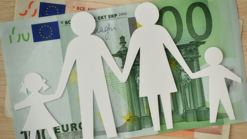 Zu viel Hartz IV oder Kindergeld: Minderjährige schulden Staat 274 Millionen Euro