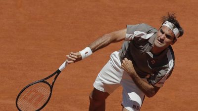 Federer bei Paris-Comeback ohne Satzverlust im Viertelfinale