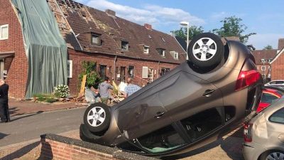 Verdacht auf Tornado im Münsterland – Schwere Sturmschäden, Autos flogen durch die Luft