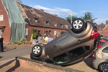 Verdacht auf Tornado im Münsterland – Schwere Sturmschäden, Autos flogen durch die Luft