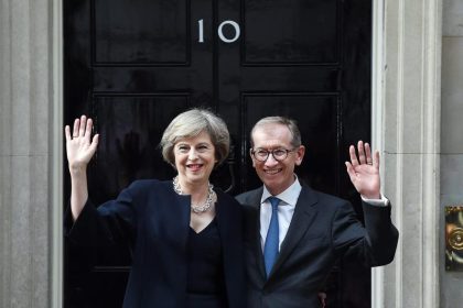 Premierministerin May gibt Amt als Parteichefin ab – Beste Chancen für Boris Johnson