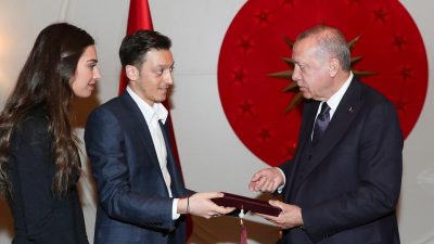 Pracht-Hochzeit in Istanbul (Video) – Unbestätigt: Präsident Erdogan zu Gast bei Mesut Özil und Amine Gülse?