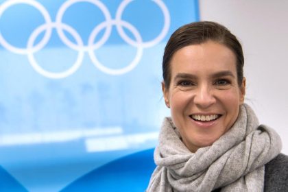 Eiskunstlaufstar Katarina Witt beim Dresdner SemperOpernball in St. Petersburg geehrt
