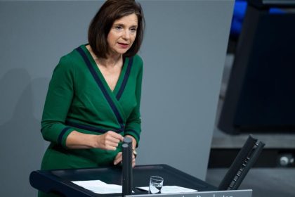 Grünen-Fraktionschefin fordert für SUV Steuererhöhung statt Verbot