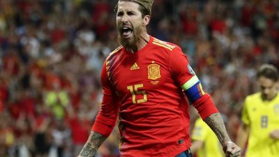Spanien gewinnt Topspiel – Österreich dreht Rückstand