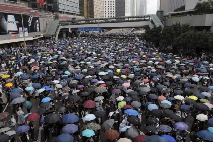 Proteste in Hongkong: Debatte über Auslieferungen verschoben
