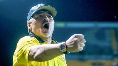 Maradona acht Tage nach Gehirn-OP aus Krankenhaus entlassen