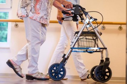 SoVD: Finanzielle Überforderung treibt viele pflegende Angehörige in die Armut