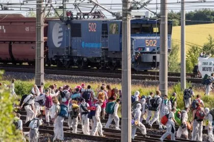 „Nur eine legitime Einstellung“: Wo bleibt das Verfassungsschutz-Interesse am Öko-Extremismus?