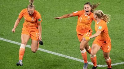 Niederlande und Italien komplettieren Viertelfinale