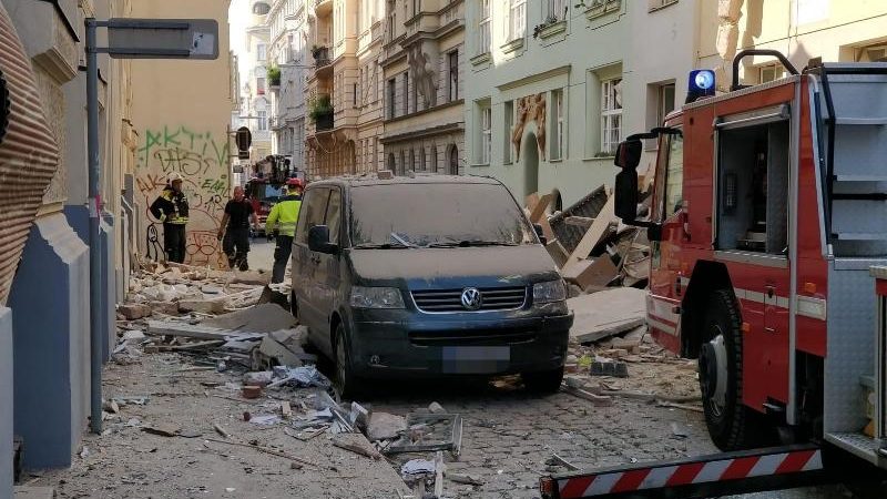 Häuser bei Explosion in Wien teils eingestürzt – tote Frau geborgen