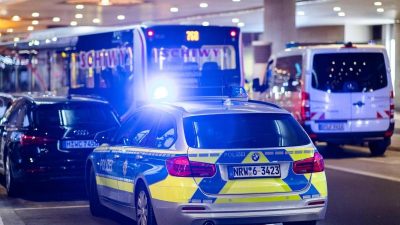 Flughafen Düsseldorf: Mordversuch im Linienbus – Busfahrer Messer in die Brust gerammt