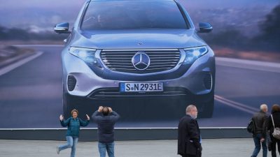 Daimler macht im zweiten Quartal Verlust – Sindelfingen erlässt Haushaltssperre wegen fehlender Steuereinnahmen