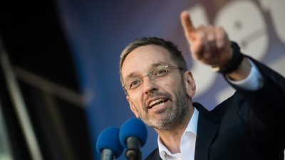 Nach Hofer-Rücktritt: Herbert Kickl einstimmig zum neuen FPÖ-Parteichef designiert