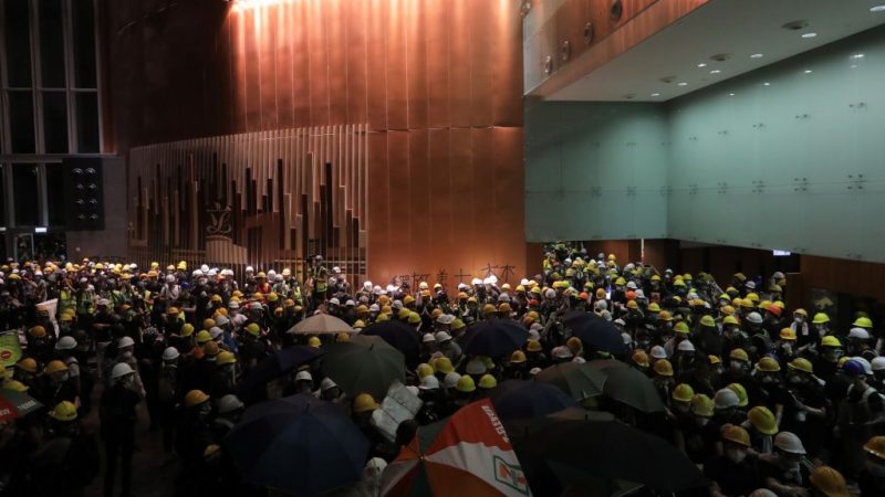 Hongkongs Regierungschefin verurteilt „Gewalt“ von Protestierenden – Trump stellt sich hinter Demonstranten