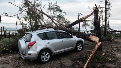 Mindestens sieben Tote durch Tornado in griechischer Ferienregion Chalkidiki