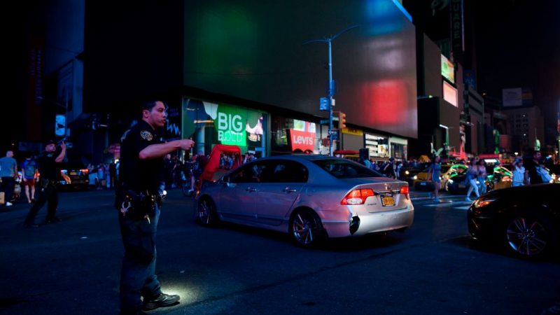 „Blackout“ in Manhattan: Massiver Stromausfall legt in New York nicht nur Rockefeller Center lahm