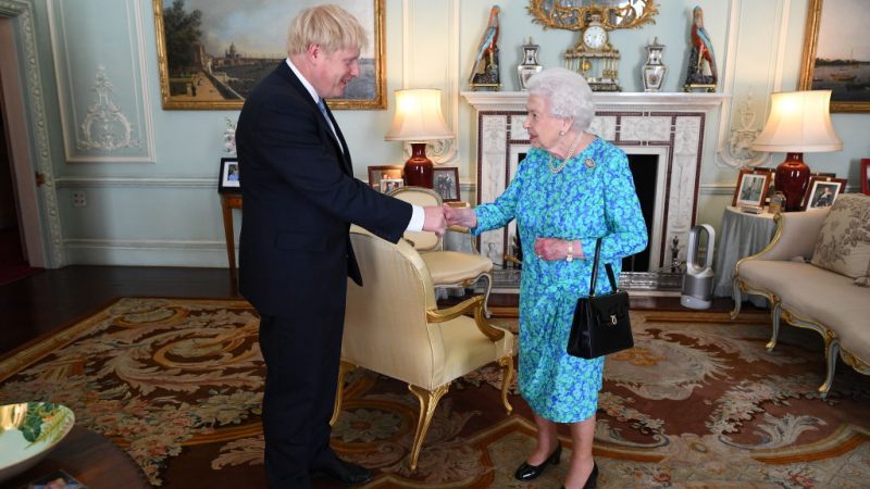 Queen ernennt Johnson zum neuen britischen Premierminister