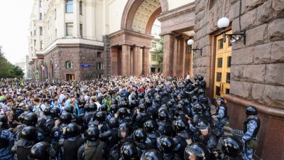 Wo bleibt die Demonstrationsfreiheit in Russland? GroKo-Politiker nach Festnahmen in Moskau empört