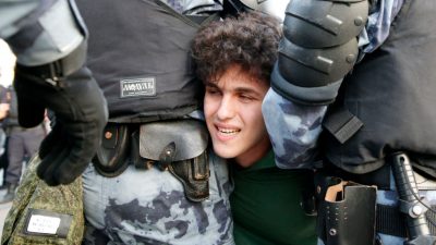 1000 Demonstranten festgenommen: EU kritisiert Festnahmen und Gewalt der Polizei in Moskau