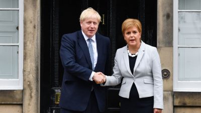 Schottlands Regierungschefin unterstellt Johnson No-Deal-Strategie
