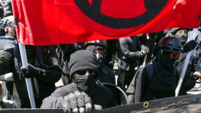 Trump: Linksextreme Demokratinnen gießen Öl ins Feuer der „militanten Linken“ – Antifa sind “kranke, böse Menschen“