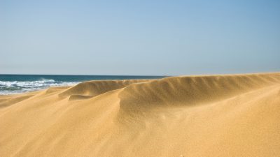 Sind Marokkos Dünen bald Geschichte? Sand-Mafia baut in großem Stil Strand ab