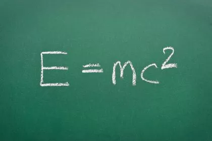 Showdown am Schwarzen Loch: Einsteins Relativitätstheorie besteht weiteren Test