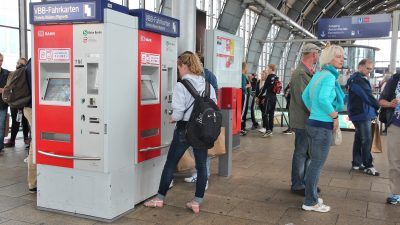 Flugzeug oder Bahn: Verkehrsminister will Ticketpreise der Bahn überprüfen und senken