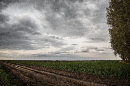 Wetterdienst warnt vor Extrem-Gewittern im Westen und im Süden – Probleme bei der Bahn