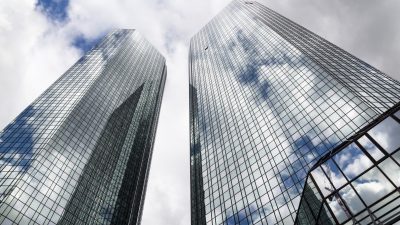 Deutsche Bank „sehr beunruhigt“ über Situation in Hongkong