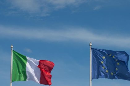 Schuldenhaushalt Italiens für 2020 von Sozialdemokraten und größtem Teil der 5-Sterne-Bewegung verabschiedet