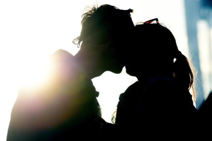 Der Weg in die Prostitution: Forderung nach Aufklärung in Schulen über „Loverboy“-Methode