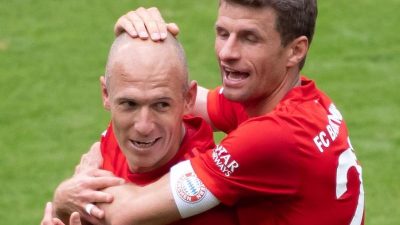 Thomas Müller dankt Arjen Robben: «Immer in unseren Herzen»