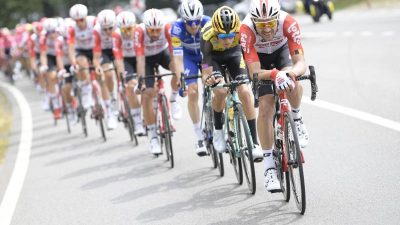 Teunissen gewinnt Auftaktetappe der 106. Tour de France