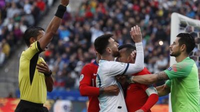 Argentinien sichert sich dritten Platz – Rot für Messi