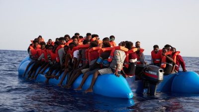 Mission Lifeline will Zusammenarbeit mit italienischer Küstenwache und Frontex