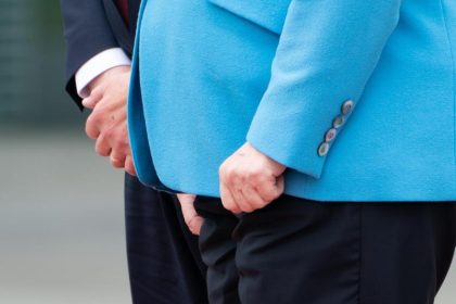 Mehrheit erachtet Merkels Zitteranfälle als Privatsache