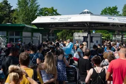 Gewalt in Berliner Freibädern: „Die haben ihre Gefühle nicht unter Kontrolle“